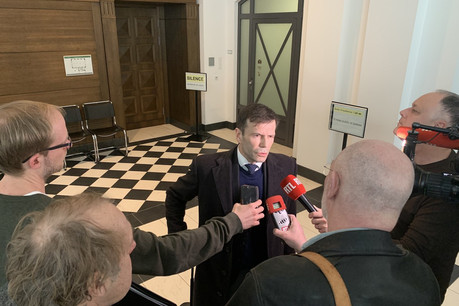 Les avocats de la défense, dont Me Laurent Niedner, fustigent un procès exagérément tardif et surtout dirigé contre les mauvais prévenus. (Photo: Paperjam)