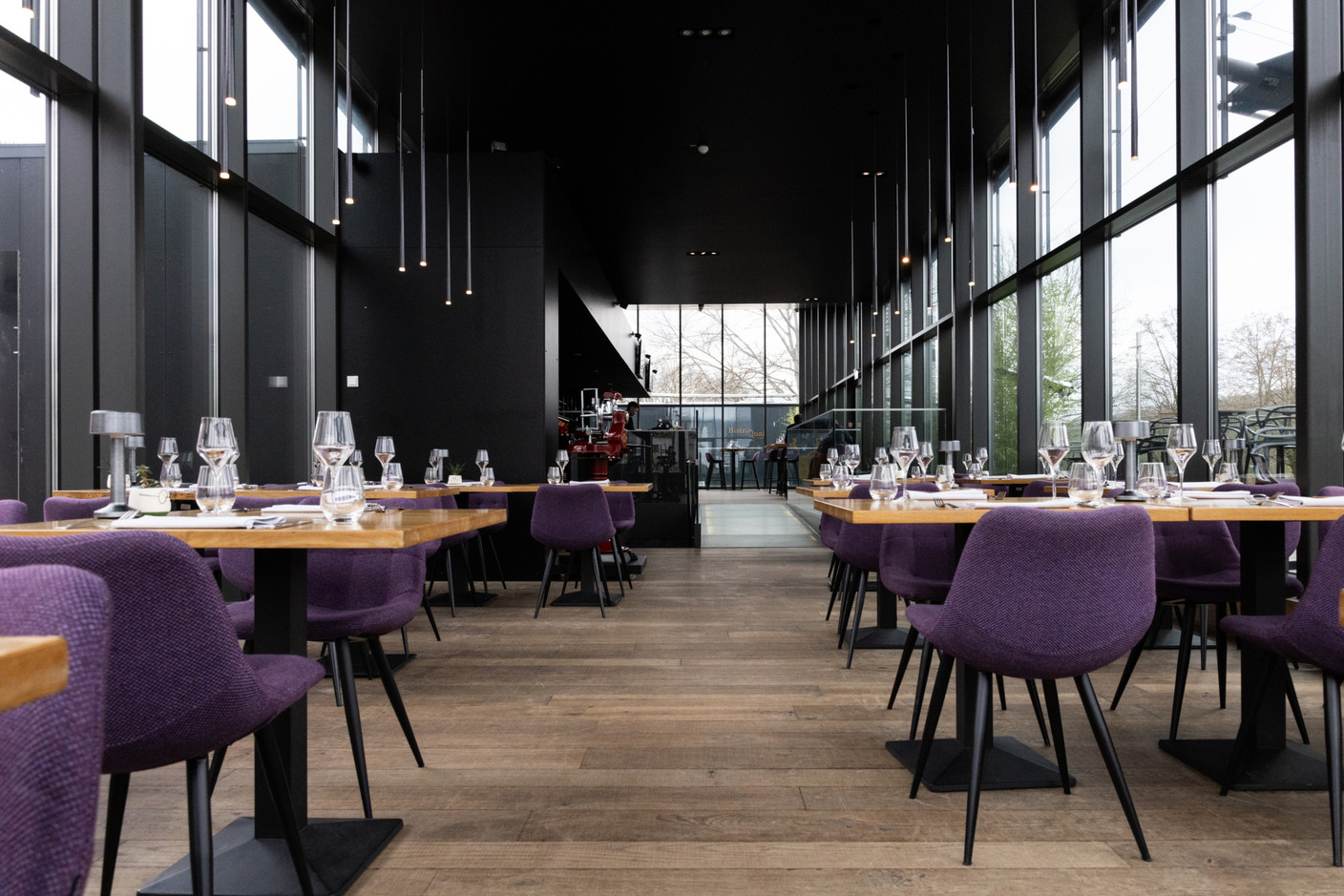 Au Bistro Quai, on profite d’une parenthèse enchantée pour redécouvrir les plats du terroir.  (Photo: Eva Krins/Maison Moderne)