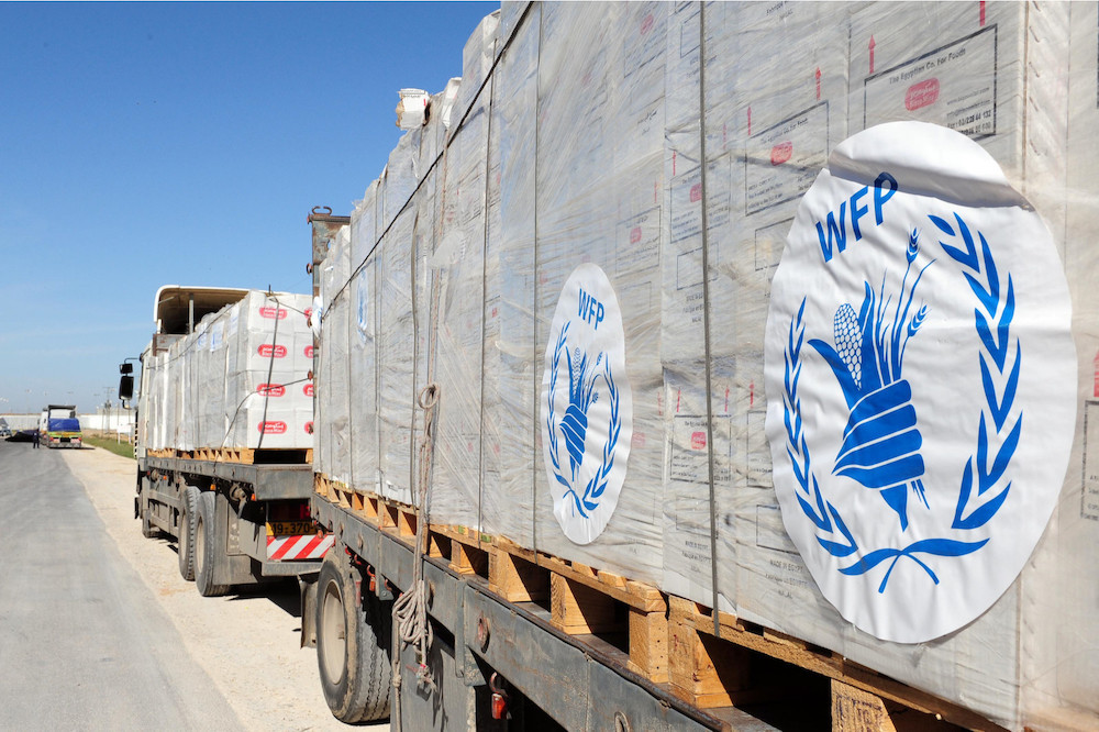 Chaque jour, le PAM envoie 5.000 camions, 20 navires et 92 avions sur le terrain pour apporter des vivres et d’autres formes d’assistance. Et chaque année, environ 15 milliards de rations pour un coût moyen estimé à 0,31$ par ration sont distribuées. (Photo: Shutterstock)