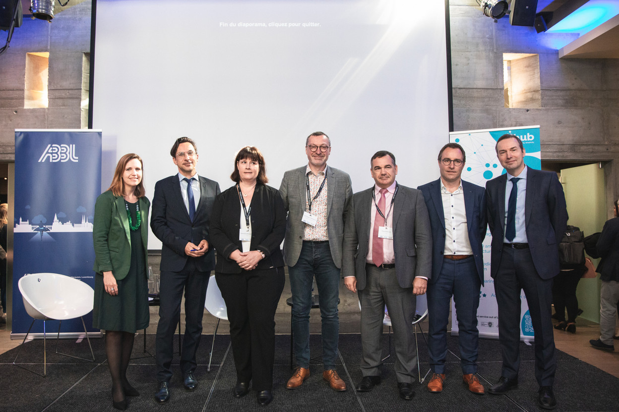 Ananda Kautz (ABBL), Pierre-Yves Lanneau Saint Léger (Paperjam + Delano Club), Cécile Gellenoncourt (CSSF), Jean-François Terminaux (Damovo Luxembourg), Pascal Morosini (i-Hub), Olivier Waltzing et Philippe Jacquemart (BIL). (Photos: Eva Krins & Marie Russillo/Maison Moderne)