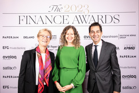 Jeanne Duvoux (Amundi Luxembourg), Petra Besson Fencikova and Alexandre Cegarra (Société Générale Luxembourg) at the 2023 Finance Awards, which took place on Tuesday 21 November 2023 at Casino 2000 in Mondorf. Photo: Eva Krins and Marie Russillo/Maison Moderne