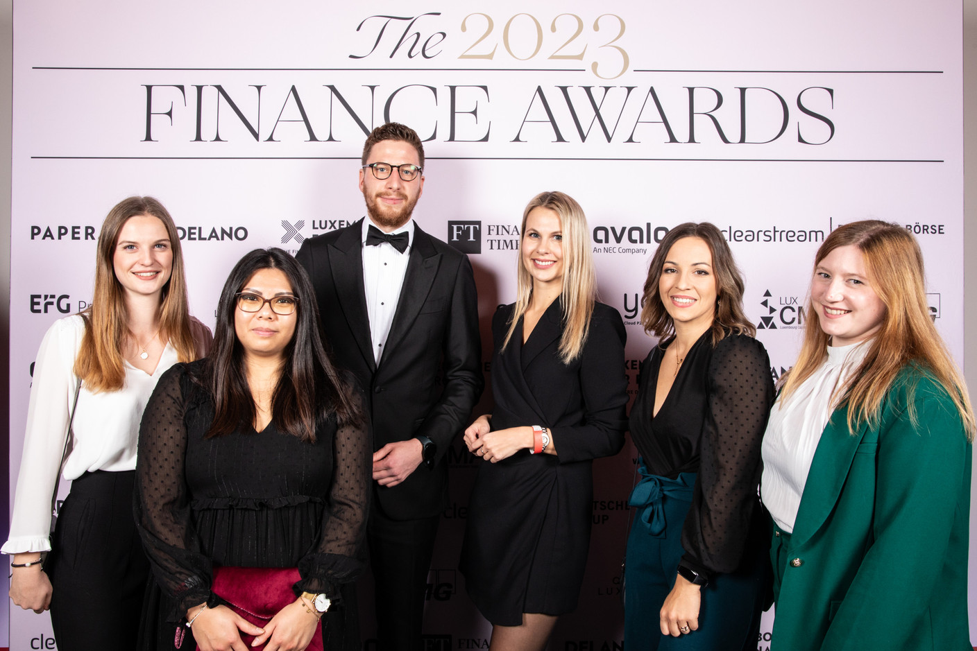 Elise Richen, Marion De Pauw (Yooz), Maxence Duwelz, Signe Lejina (EY Luxembourg), Elodie Duffour and Angélique Legendre (Yooz) at the 2023 Finance Awards, which took place on Tuesday 21 November 2023 at Casino 2000 in Mondorf. Photo: Eva Krins and Marie Russillo/Maison Moderne