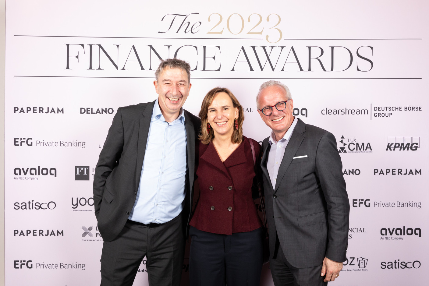 Christian Strasser (Lalux Assurances La Luxembourgeoise), Karin Scholtes (Banque Internationale à Luxembourg)
and Marc Lauer (Foyer) at the 2023 Finance Awards, which took place on Tuesday 21 November 2023 at Casino 2000 in Mondorf. Photo: Eva Krins and Marie Russillo/Maison Moderne