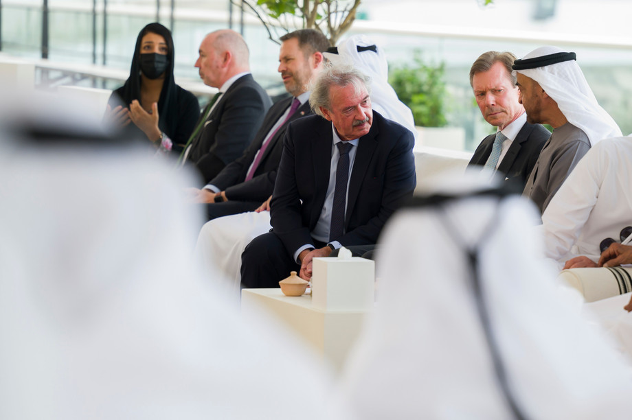 Minister for foreign affairs Jean Asselborn (centre) has been following the Ukrainian situation very closely while on his visit to the United Arab Emirates with Grand Duke Henri. (Photo: SIP/Jean-Christophe Verhaegen)