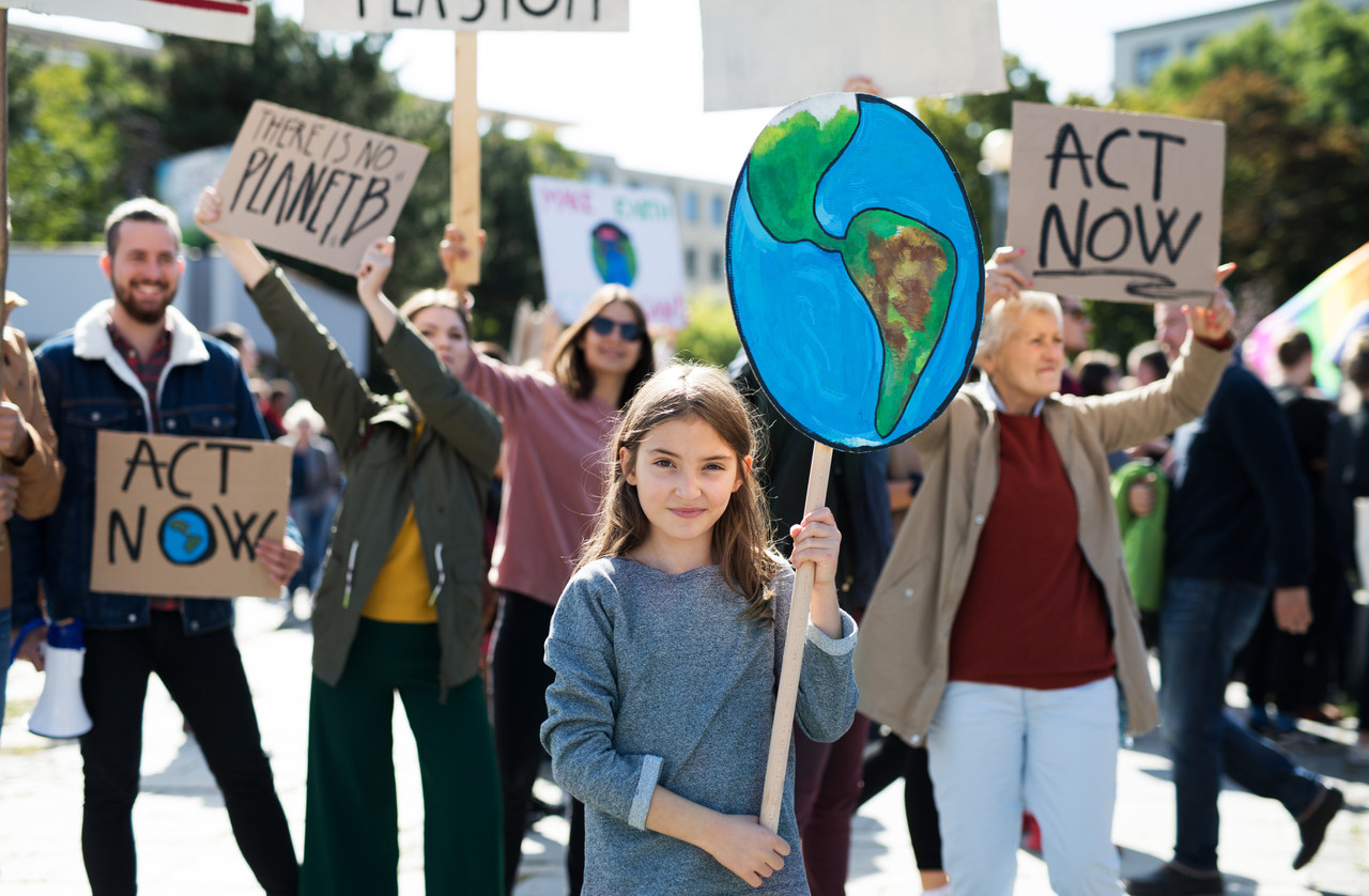 Youths will meet on 25 March to protest the lack of radical measures by the state to save the planet. Photo: Shutterstock