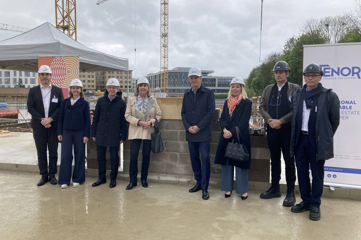 The laying of the foundation stone is an opportunity for the teams to come together for this symbolic stage in the project. Photo: Céline Coubray/Maison Moderne