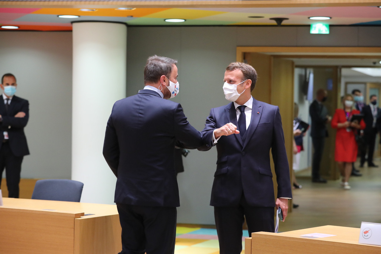 Xavier Bettel et Emmanuel Macron, testé positif jeudi au Covid-19, s’étaient rencontrés la semaine précédente lors d’un Conseil européen. (Photo: European Union/archives)