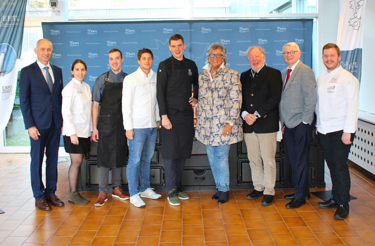 Le chef de cuisine du pavillon luxembourgeois à l’Exposition universelle de 2020, Kim Kevin de Dood (à droite), sera assisté par Caroline Esch (deuxième en partant de la gauche, puis de gauche à droite), Aurélien Fontaine, Clovis Degrave et Archibald De Prince. (Photo: EHTL)