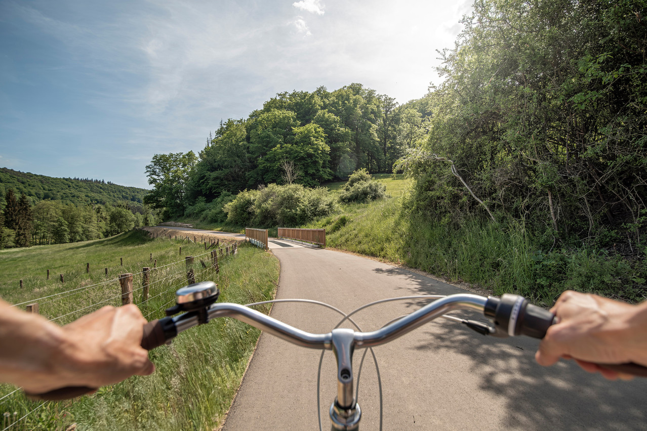 Parmi les douze circuits proposés, les cyclistes peuvent arpenter la vallée de la Mamer en passant par la PC14 qui relie Schoenfels à Mersch. (Photo: Pancake!)