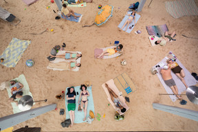 Vue de l'exposition «Sun & Sea (Marina)» (Andrej Vasilenko)