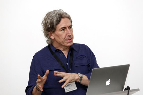 Grand spécialiste des magazines, Jeremy Leslie voit le futur comme une remise en question permanente. (Photo: DR)