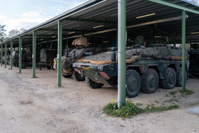 De nombreux chars, stationnés sur la base de Rukla, qui accueille les soldats de l’Otan dans le cadre de l’EFP. (Photo: Emmanuel Claude/SIP)