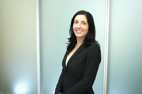 Sandra Lequime, responsable des bureaux de vente chez Schroders Belgique et Luxembourg, note que cette période de crise n’est pas le moment pour vendre de nouveaux produits, mais pour rassurer. (Photo: Schroders)