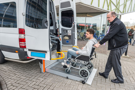 Le service de transport à la demande Adapto est au cœur d’une passe d’armes entre associations et ministère depuis le début de l’été. (Photo: Shutterstock)