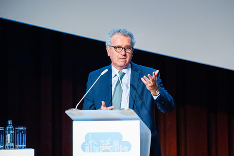 Le ministre des Finances avait promis «une réforme fiscale structurelle». Mais la crise sanitaire est passée par là. Sans pour autant remiser totalement le projet au frigo. (Photo: Lala La Photo, Keven Erickson, Krystyna Dul)