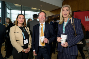 Fatima Lemhachheche (Banque de Luxembourg), Vincent Lagrange (Carne Group) et Chrystelle Veeckmans (KPMG Luxembourg) lors de la Alfi Global Asset Management Conference au Kirchberg, le 26 mars 2025. Photo : Nader Ghavami