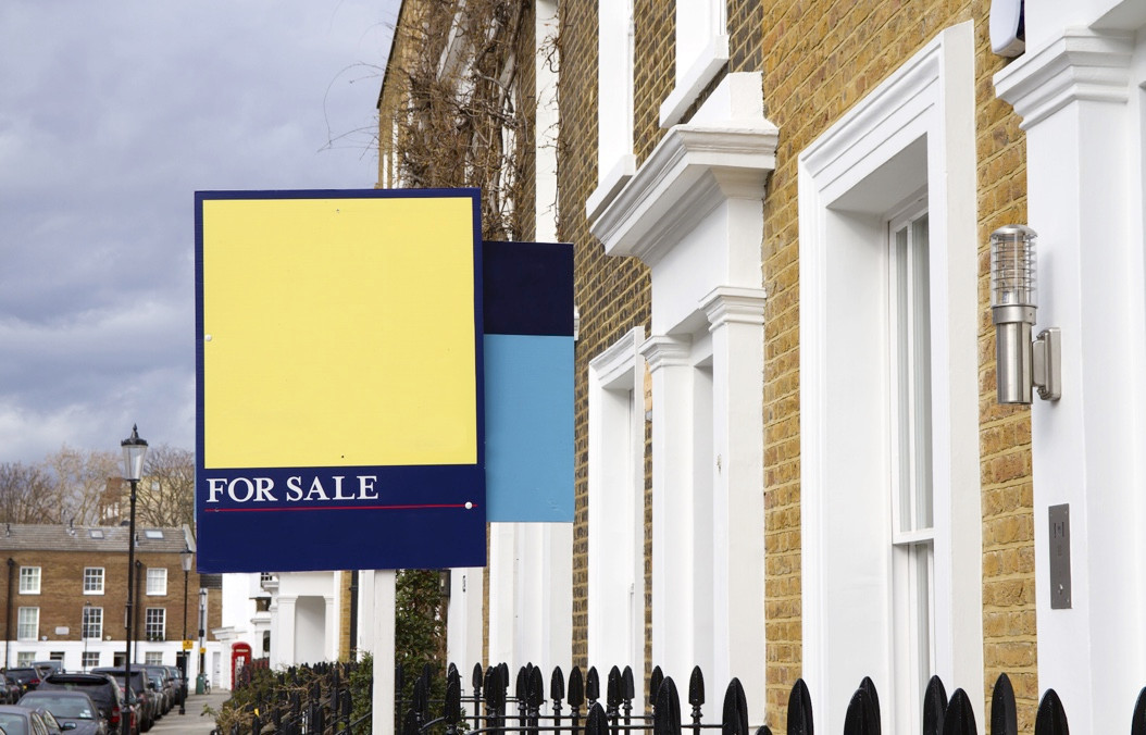 Director of the registration administration, domains and VAT, Romain Heinen named 41 real estate companies which have not complied with their anti-money laundering obligations. Photo: Shutterstock.