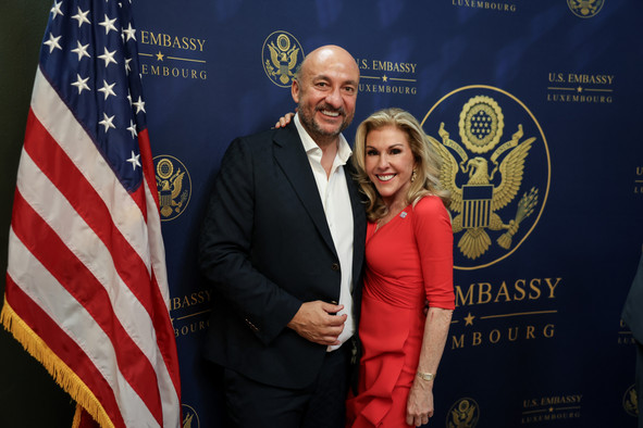 Many prominent figures were in attendance, including the former Minister for the Economy, Étienne Schneider, pictured here alongside the US Ambassador, Stacey Feinberg. (Photo: Sophie Margue)