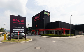 Le Copal relooké s’étend sur 10.000 m2 avec une offre mêlant commerces et services à destination des résidents et des frontaliers. (Photo: Guy Wolff/Maison Moderne)