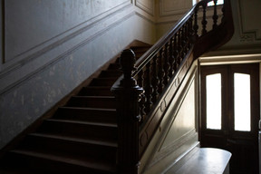 Vue de la cage d'escalier (Photo: Jan Hanrion / Patricia Pitsch- archives Maison Moderne)