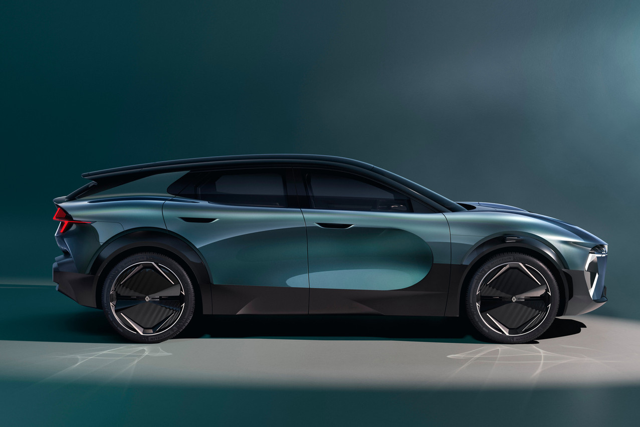 Emblem is one of Renault’s intelligent electric vehicles. Photo: Renault