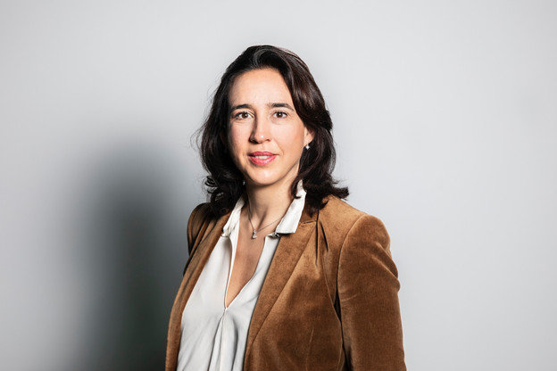 Valérie Warland: «Aujourd’hui, les clients de VW Management viennent en grande partie du secteur de la finance, comme des fonds d’investissement, ou des véhicules financiers spécialisés. Je voudrais que, demain, la base de clientèle s’élargisse à des sociétés du tissu économique local plus classique.» (Photo: Julian Pierrot/Maison Moderne)