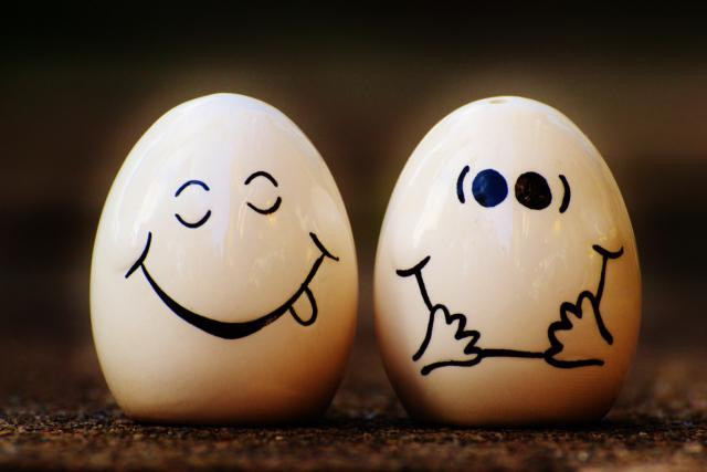 Faut-il craindre de manger des œufs? Comme toute crise, celle du fipronil demandera d’être analysée avec un peu de recul. (Photo: Licence C.C)