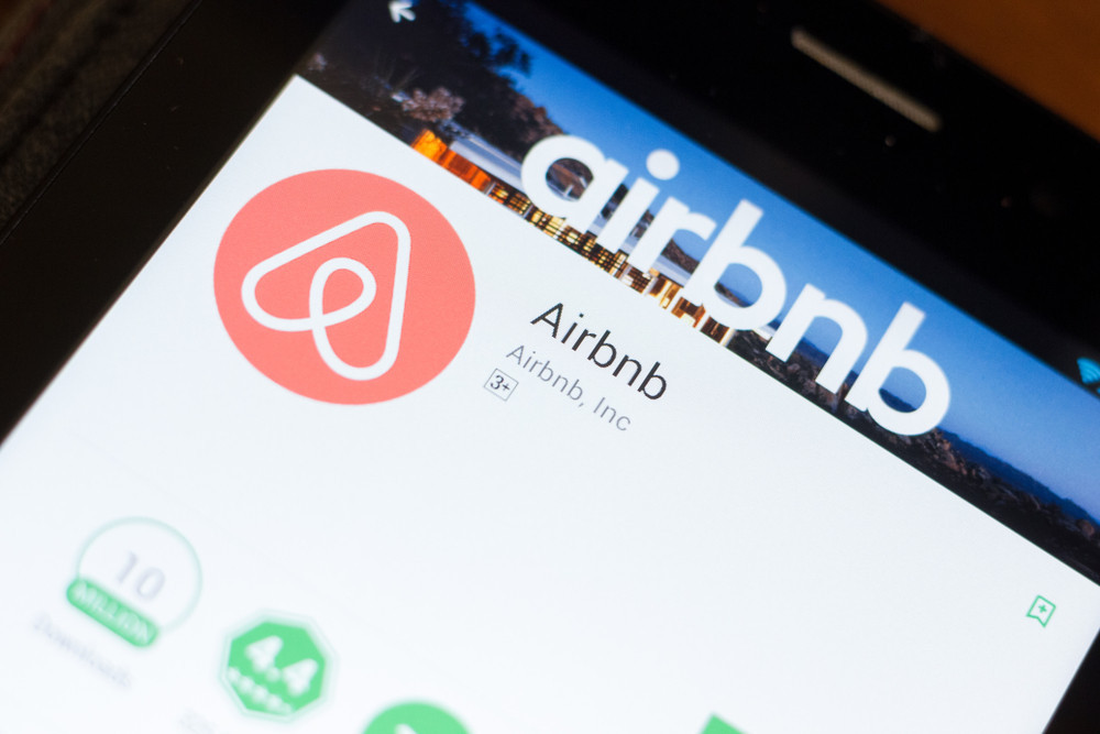 During the presentation of his reform on the right of establishment, Lex Delles (DP), Minister for the Middle Classes and Tourism, inserted a section on temporary rentals clearly targeting Airbnb. (Photo: Shutterstock)