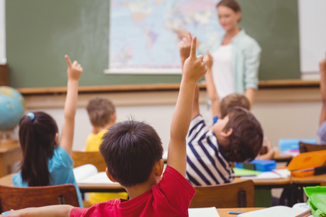 Le sujet d’inquiétude principal concerne les jeunes enfants du cycle 1, trop jeunes pour comprendre et bien respecter les règles de distance de deux mètres. (Photo: Shutterstock)