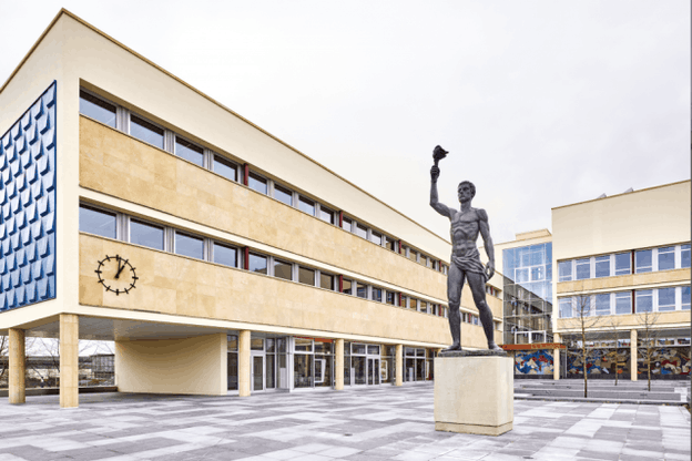 Les lycées luxembourgeois rouvrent leurs portes ce lundi pour deux semaines de cours. (Photo: André s  Lejona/ a rchives Maison Moderne)