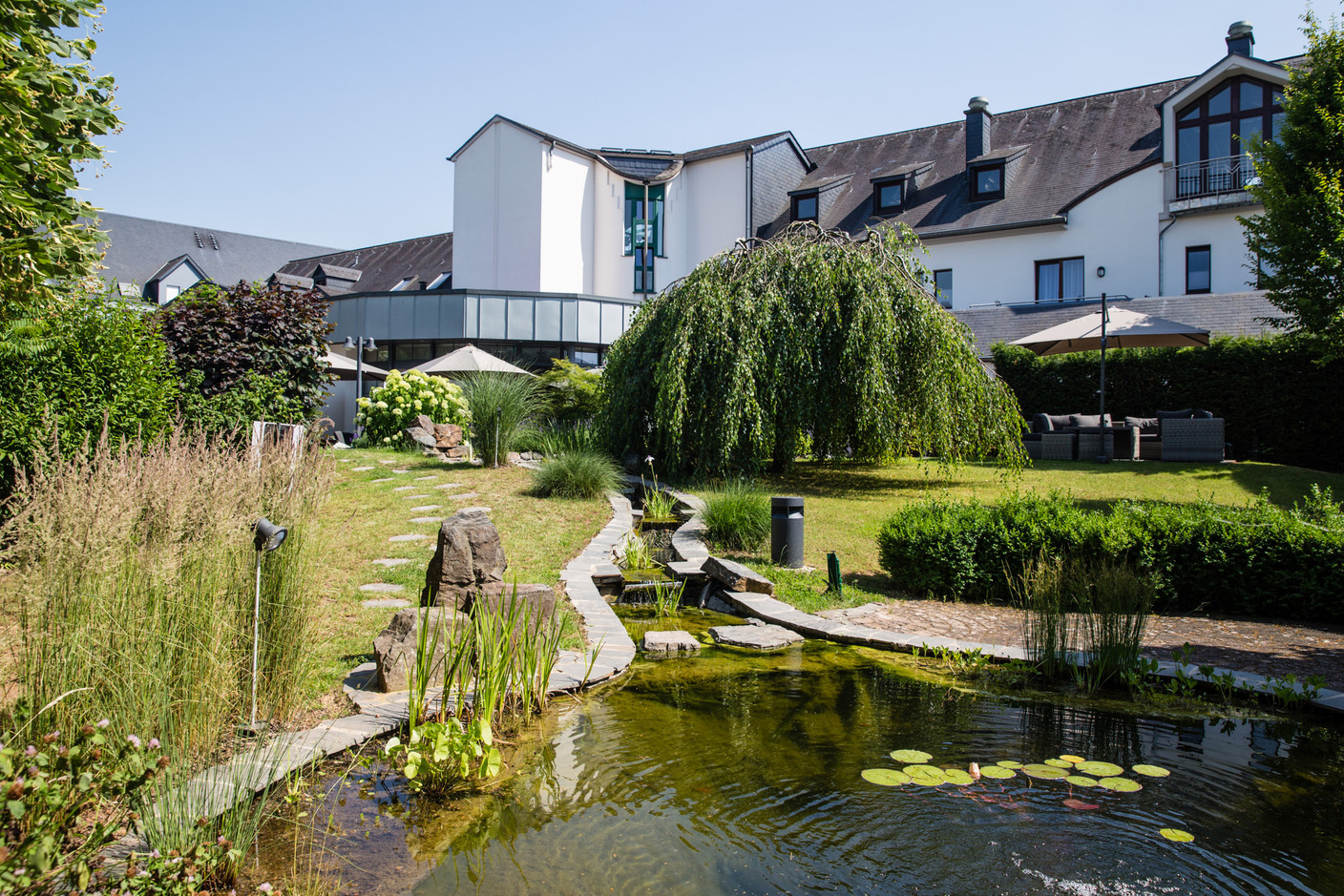 L’hôtel-restaurant Dahm est situé entre Ettelbruck et Diekirch, dans un cadre verdoyant où l’on se sent en vacances.  (Photo: Maison Moderne)