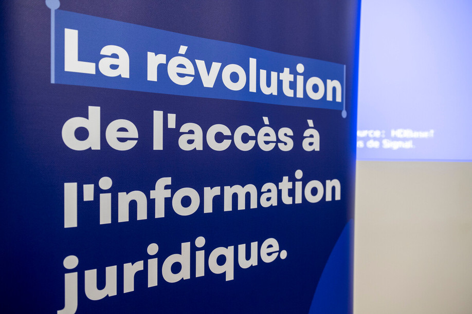 The kakemono displaying Alizé’s slogan, photographed at the launch of version 3.0 last February. Photo: Jacques Reiter Photography