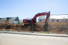 Un grand nombre de chantiers de la capitale ont rouvert ce lundi dans le cadre du déconfinement. ((Photo: Matic Zorman / Maison Moderne))