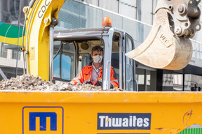 Chantier devant le Royal-Hamilius. ((Photo: Matic Zorman / Maison Moderne))