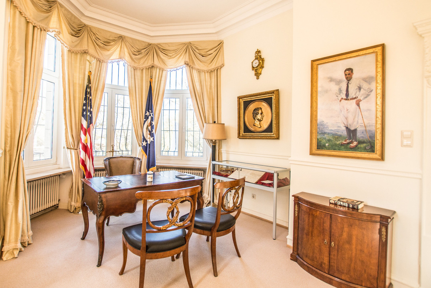 Bureau principal de la résidence. Ambassade des États-Unis au Luxembourg
