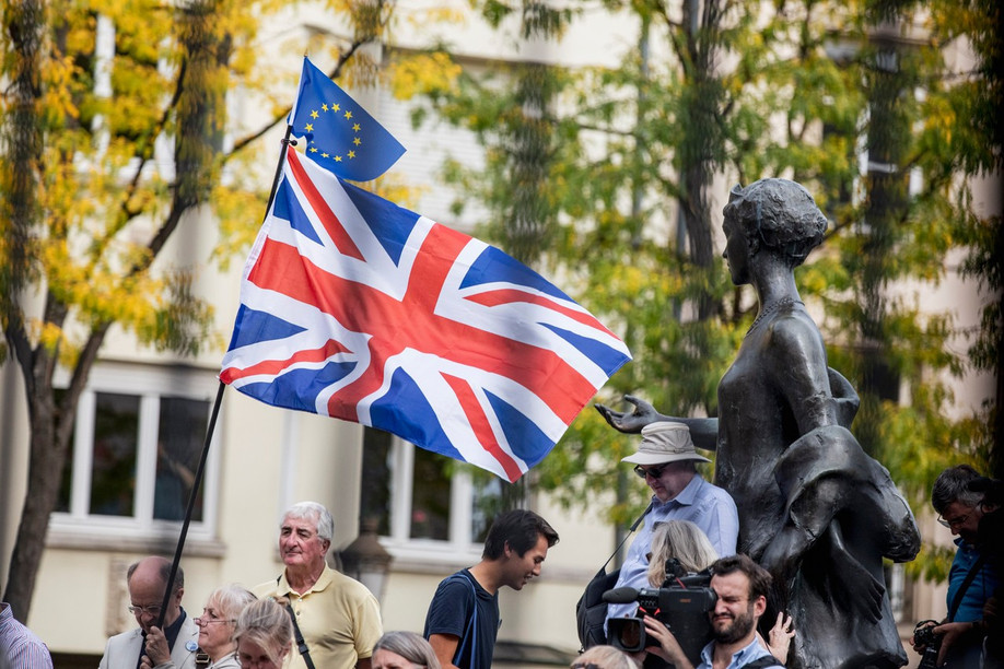 Anti-Brexit protesters pictured during a visit by the UK prime minister Boris Johnson to Luxembourg on 16 September 2019.  Jan Harion/Maison Moderne