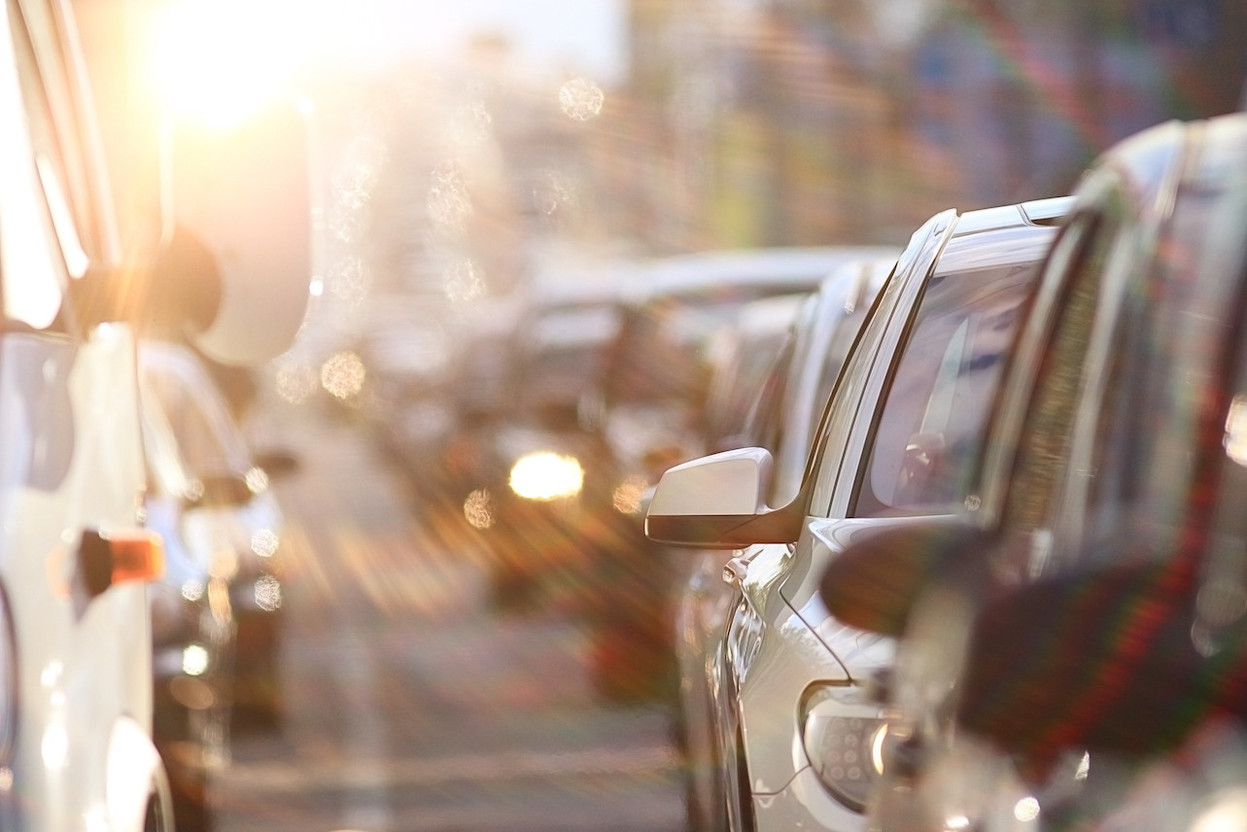 Commuting times, a key factor in well-being at work, according to the Chamber of Employees. Whilst 62% of Luxembourg residents live less than 30 minutes from their workplace, 66% of French cross-border commuters live more than 46 minutes away from their workplace. Photo: Shutterstock