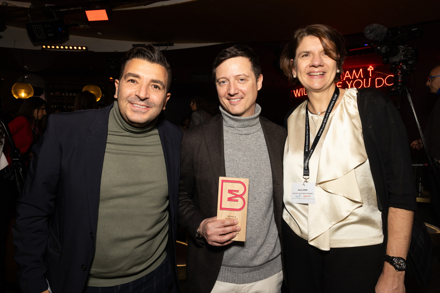 Kamel Aroune ( The Dots), Vincenzo Manzella (LuxairGroup / Luxair) et Vania Henry (Ministère des Affaires intérieures). (Photo: Eva Krins / Maison Moderne)