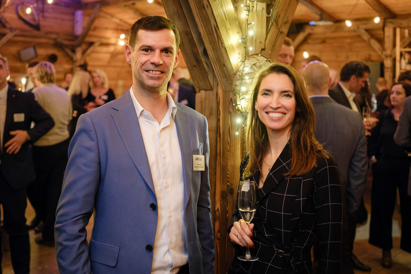 Mathieu Gangloff (Mourant Ozannes Luxembourg) et Kahine Amrich (ECP) au cocktail d'hiver de Lafo à la Brasserie Schuman, le 11 février 2025. (Photo: Pancake! Photographie)