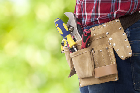 Bricoler soi-même pour réduire le montant total à emprunter pour acheter son appartement ou sa maison: le phénomène est surtout marqué du côté des jeunes ménages et des personnes ayant des compétences dans le domaine de la construction. (Photo: Shutterstock)