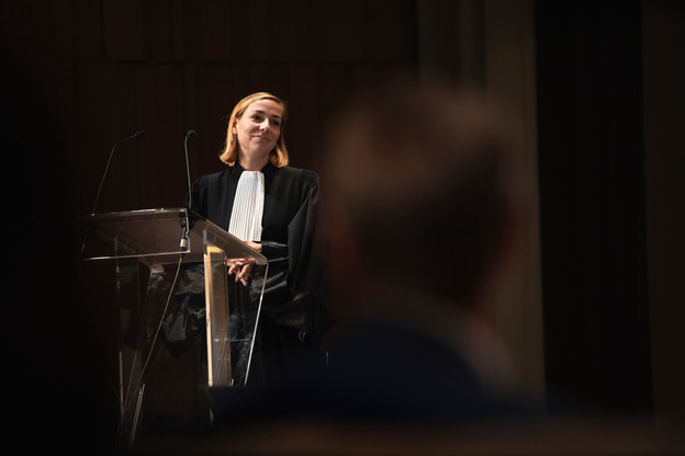 Camille Reckinger est avocate au sein du cabinet Elvinger Hoss Prussen. (Photo: Simon Verjus/Maison Moderne)