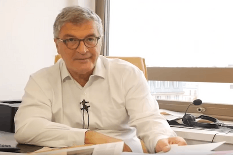 Revue de presse de l'éco par Marc Fiorentino. (Crédit photo: capture Youtube)