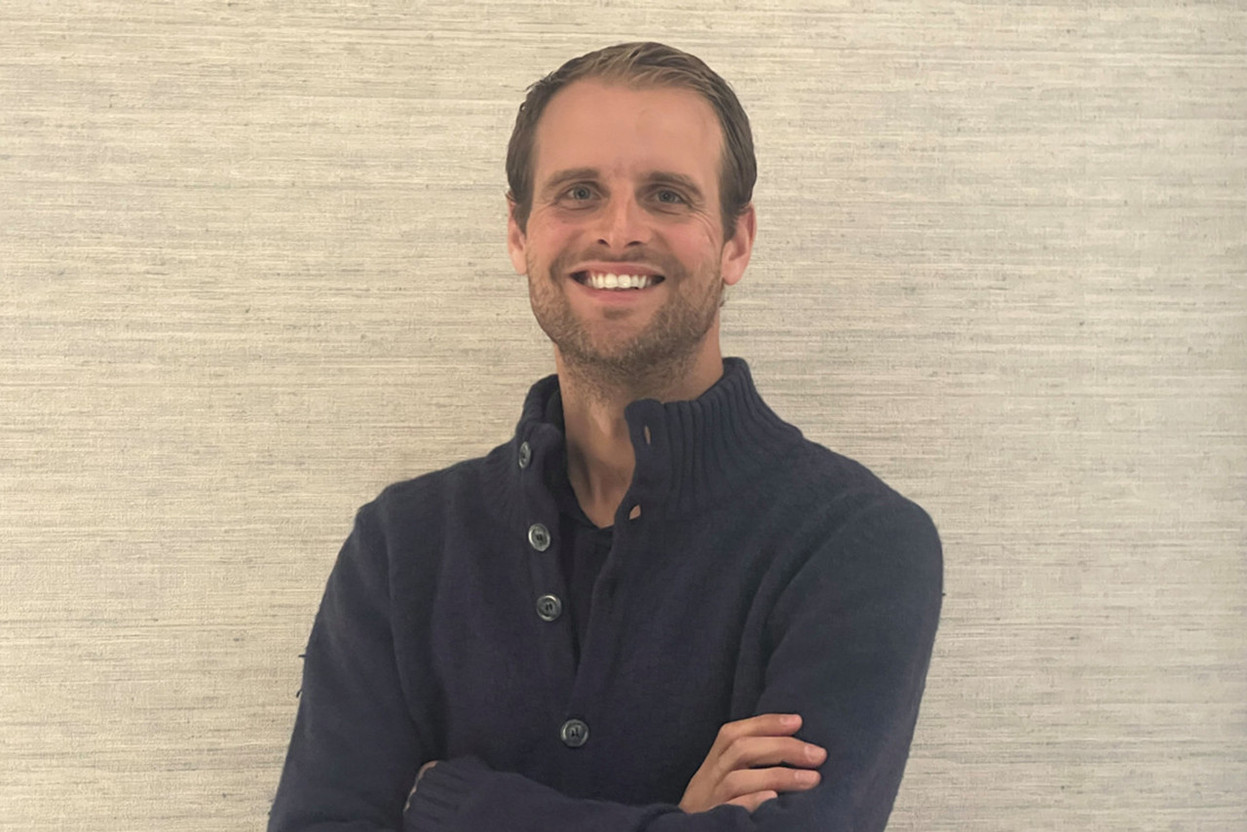 Steve Vermeer, gérant de la société Investe Group présente les points bloquants des promoteurs face à la crise du logement. (Photo : Investe Group)