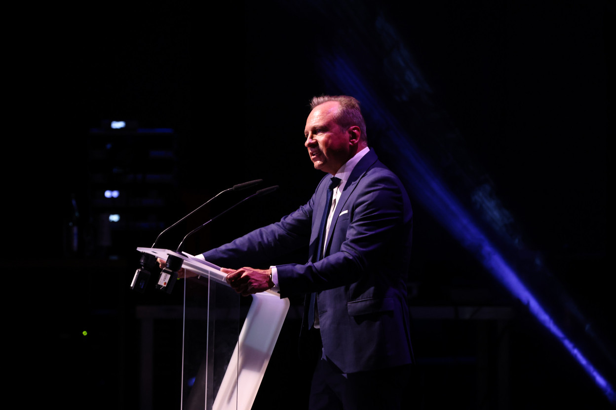 Gilles Roth, Luxembourg’s new finance minister, is seen addressing the 2023 Finance Awards, held at the Casino 2000 in Mondorf-les-Bains, 21 November 2023. Photo: Maison Moderne