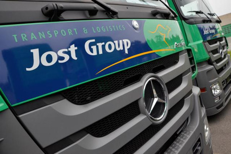 Les 240 camions concernés par la saisie pourront donc rouler, et le groupe de transport ajoute «envisager l’avenir et les mesures à prendre de façon plus sereine, et ce dans le respect de la présomption d’innocence». (Photo: Jost Group / Archives)