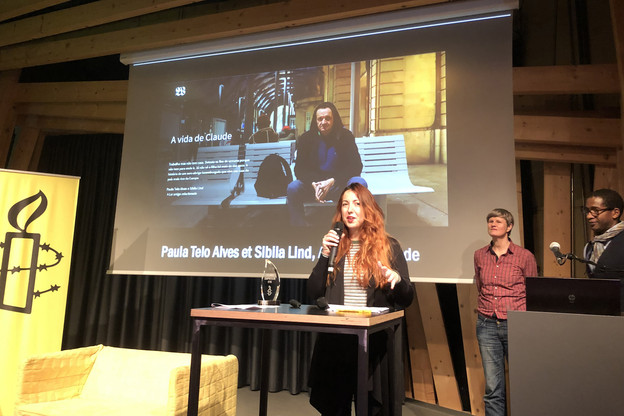 Sibila Lind de Contacto revient sur l’histoire de Claude, au centre de l’article récompensé. (Photo: Amnesty International)