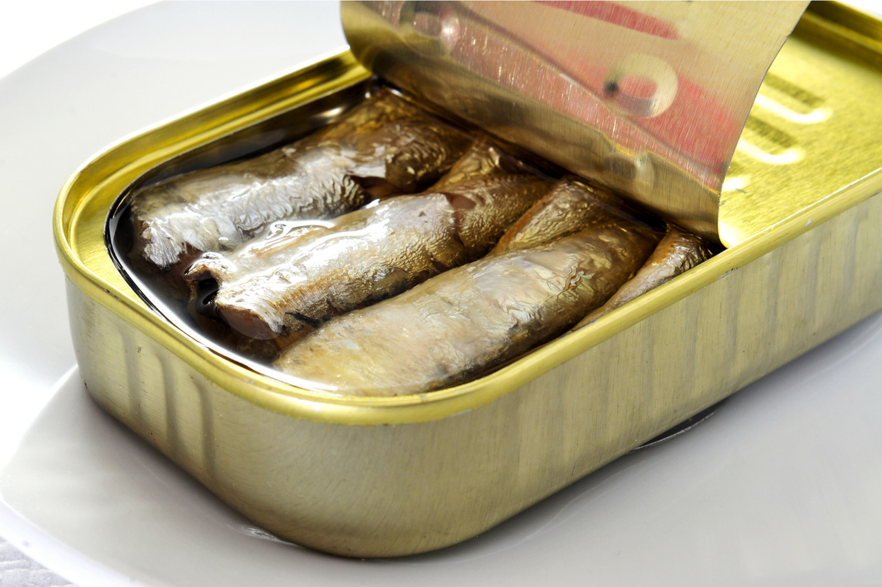 Mieux vaut ne pas ouvrir tout de suite ses boîtes de sardines millésimées. Elles vont prendre de 15 à 30% de valeur par an, assure le cofondateur de My Sardines, Jérôme Grandidier. (Photo: Shutterstock)