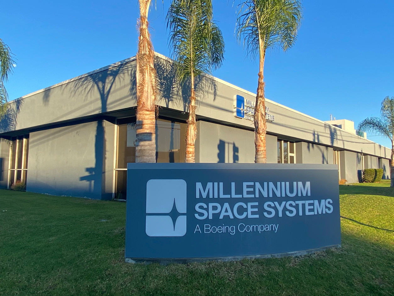   Looking over 3,000 km from Earth in a fraction of a second: the new success of Millenium Space Systems, Boeing's technology subsidiary for the US Air Force, located… across the street.  (Photo: Modern House)
