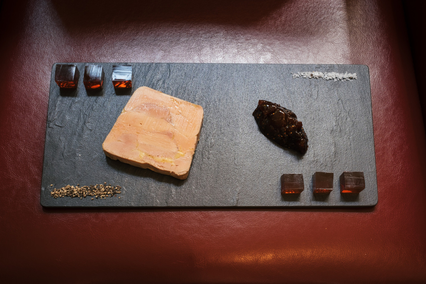 La cuisine d’inspiration brasserie est généreuse et bien faite, avec des portions qui ne laissent jamais les clients sur leur faim.  Maison Moderne