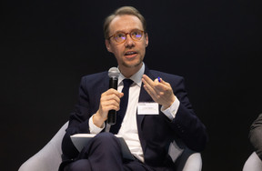 Gunter Fischer (European Investment Bank) spoke on the panel "Supporting economic growth beyond the EU” at Deloitte’s sustainable finance conference, 18 April 2024. Photo: Guy Wolff/Maison Moderne